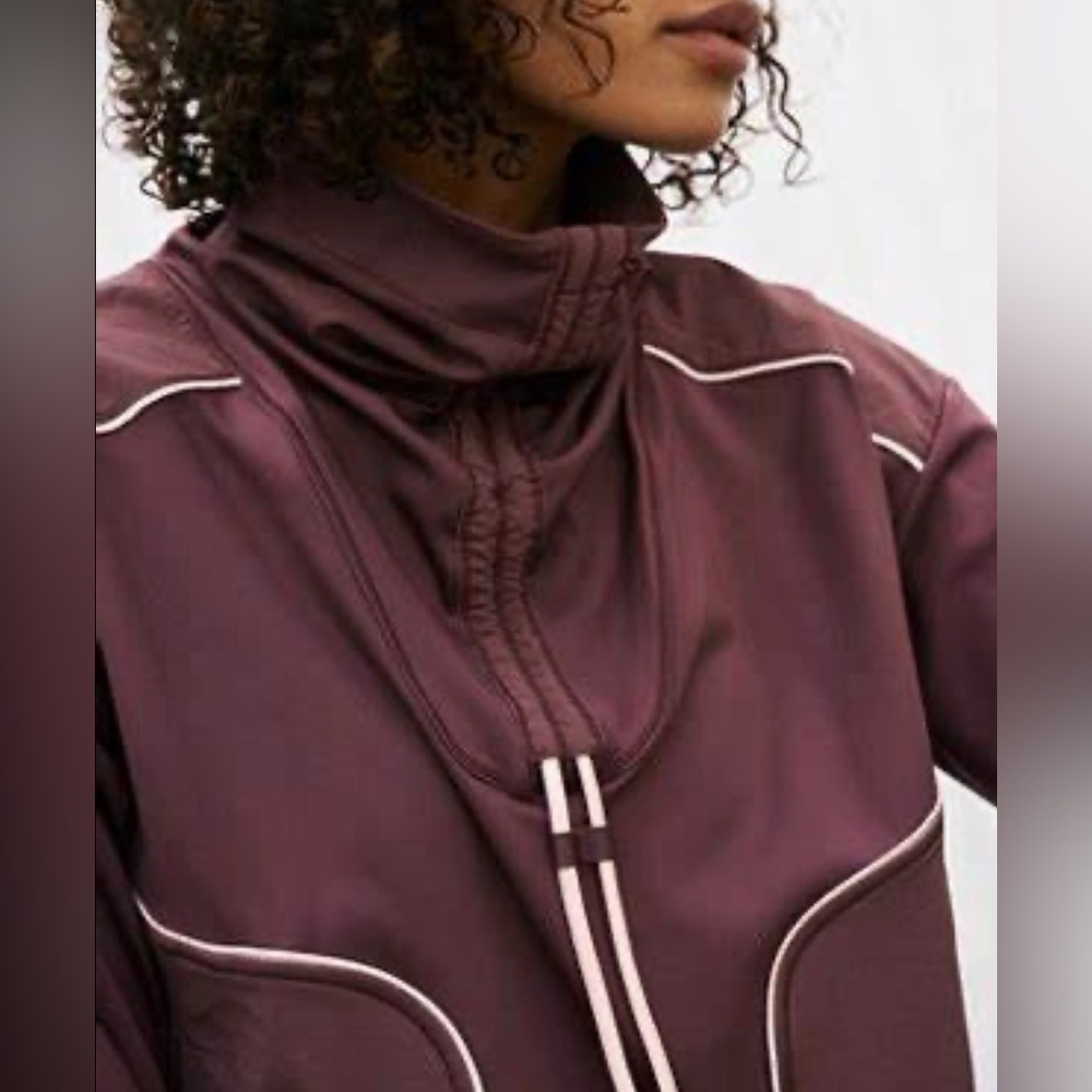 Free People Movement Act Fast Layer Top in Espresso - Size XS